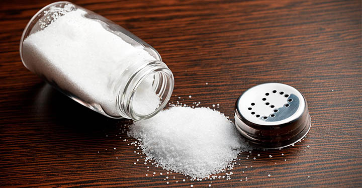 فواید و مضرات مصرف نمک